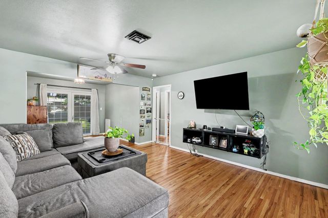 1032 S Fabrique, Wichita, KS 67218