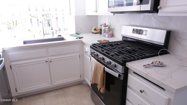 2832 Thicket Place, Simi Valley, CA 93065