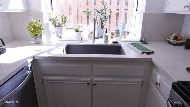 2832 Thicket Place, Simi Valley, CA 93065