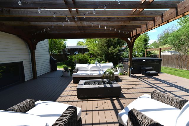 3902 N GALESBURG Avenue, Arlington Heights, IL 60004