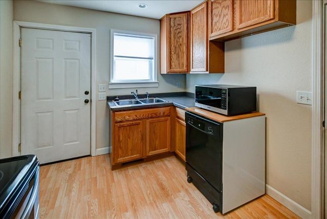 204 S Musket Ridge Drive, Sun Prairie, WI 53590