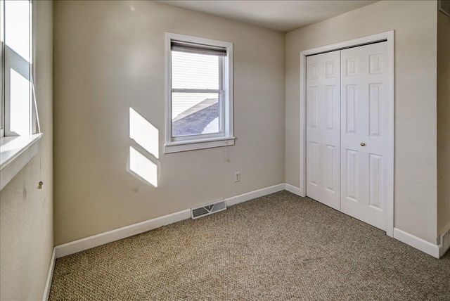 204 S Musket Ridge Drive, Sun Prairie, WI 53590