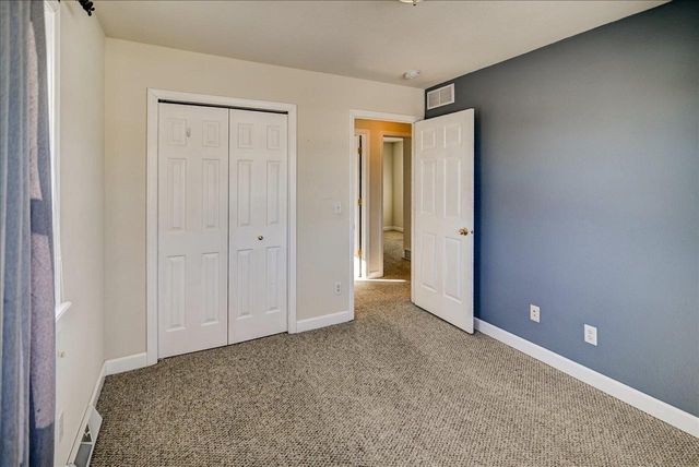 204 S Musket Ridge Drive, Sun Prairie, WI 53590