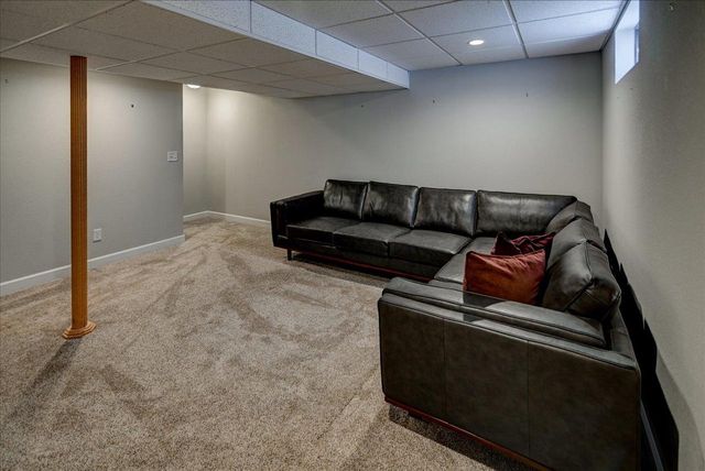 204 S Musket Ridge Drive, Sun Prairie, WI 53590