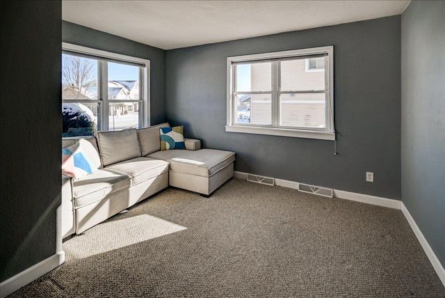 204 S Musket Ridge Drive, Sun Prairie, WI 53590