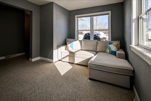 204 S Musket Ridge Drive, Sun Prairie, WI 53590