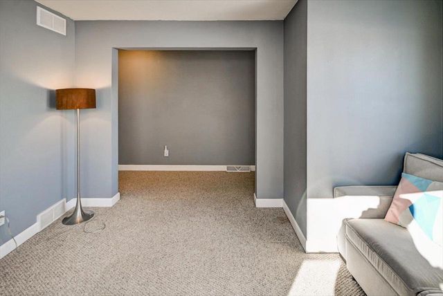 204 S Musket Ridge Drive, Sun Prairie, WI 53590