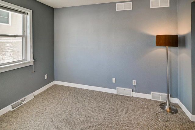 204 S Musket Ridge Drive, Sun Prairie, WI 53590