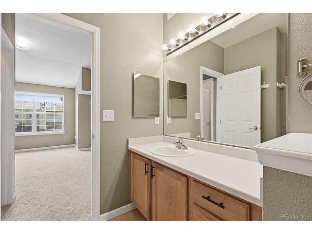 5755 N Genoa Way 14-303, Aurora, CO 80019