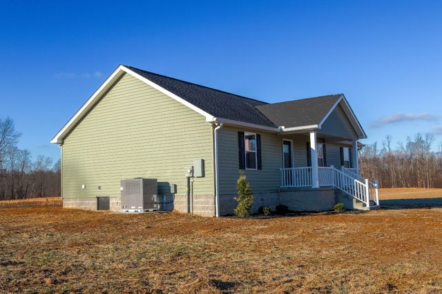 879 Annie Hollow Road, Westmoreland, TN 37186