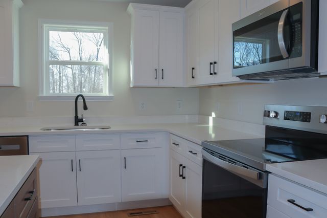 879 Annie Hollow Road, Westmoreland, TN 37186