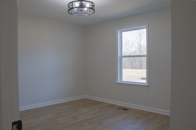 879 Annie Hollow Road, Westmoreland, TN 37186