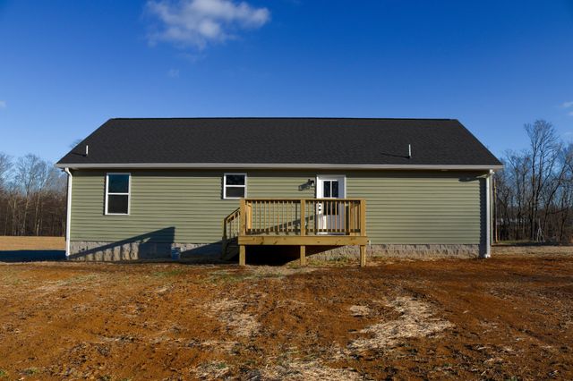 879 Annie Hollow Road, Westmoreland, TN 37186