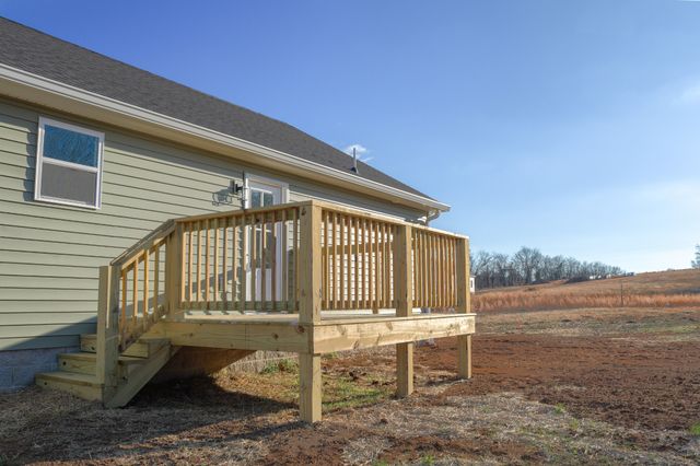 879 Annie Hollow Road, Westmoreland, TN 37186