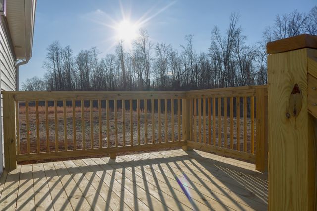 879 Annie Hollow Road, Westmoreland, TN 37186