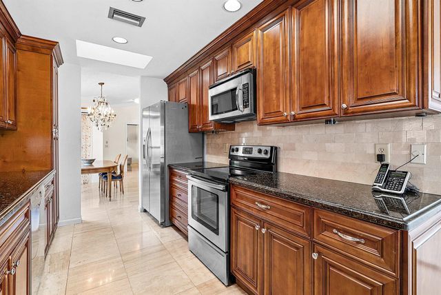 21459 Bridge View Drive, Boca Raton, FL 33428