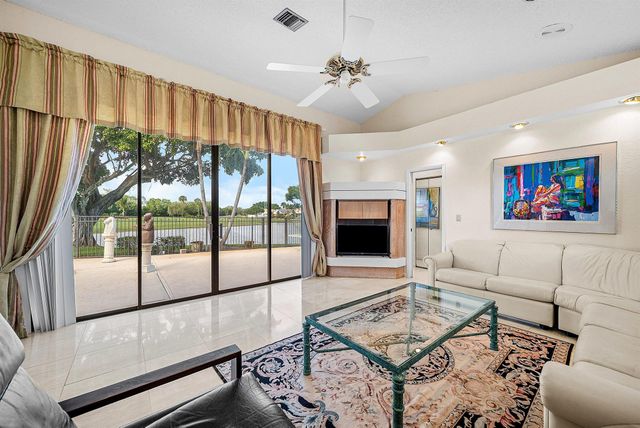 21459 Bridge View Drive, Boca Raton, FL 33428