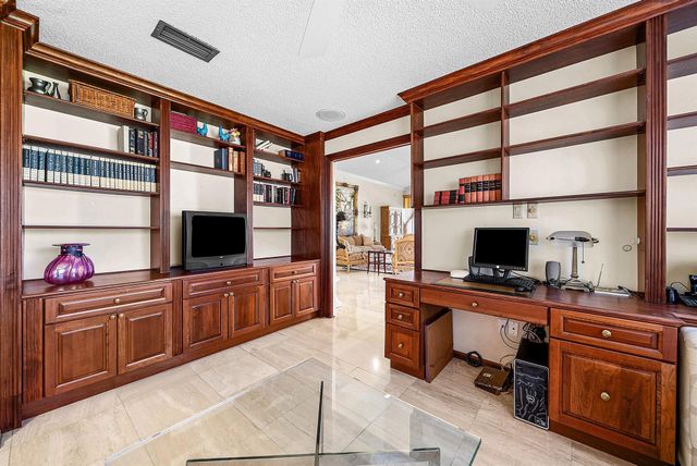 21459 Bridge View Drive, Boca Raton, FL 33428