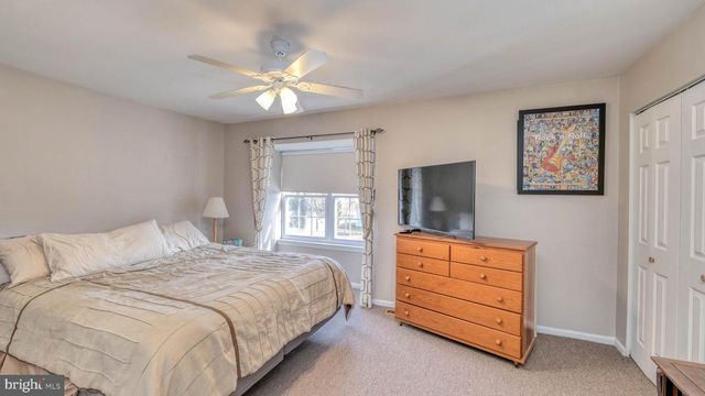 632 E CHANCERY LN, Absecon, NJ 08205