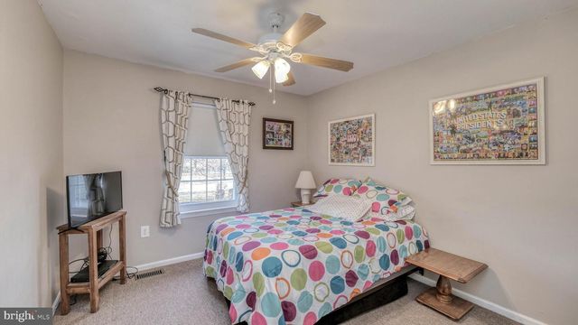 632 E CHANCERY LN, Absecon, NJ 08205