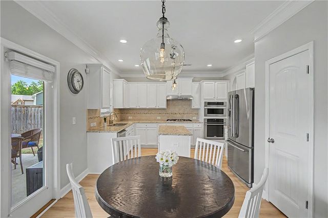 311 Edinburgh Lane, Woodstock, GA 30188