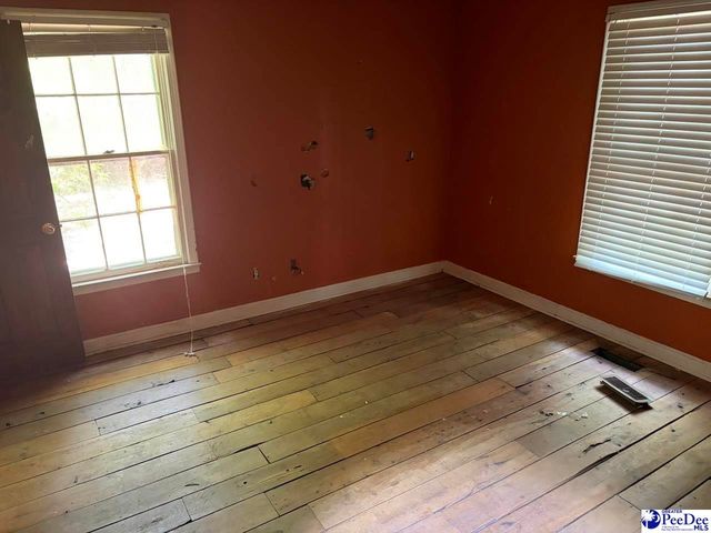 306 Creek Dr, Quinby, SC 29506
