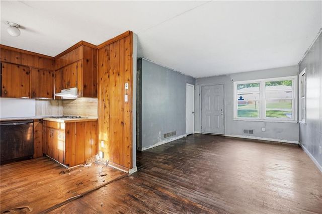 5911 Meadowview Road, Rex, GA 30273