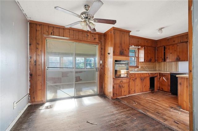 5911 Meadowview Road, Rex, GA 30273