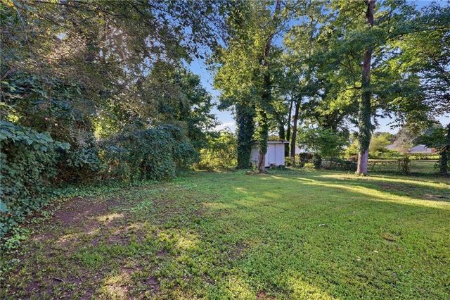 5911 Meadowview Road, Rex, GA 30273