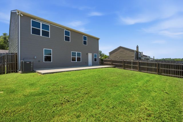 1445 Old Stone Rd, Lebanon, TN 37087