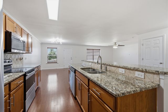 1445 Old Stone Rd, Lebanon, TN 37087