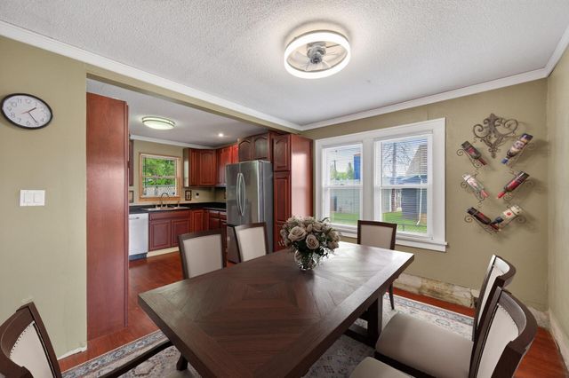 2719 16th Avenue E, North Saint Paul, MN 55109