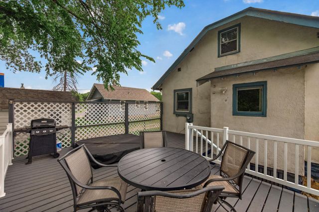 2719 16th Avenue E, North Saint Paul, MN 55109