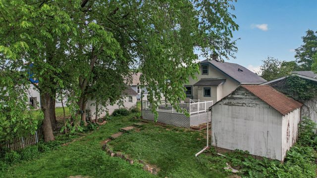 2719 16th Avenue E, North Saint Paul, MN 55109