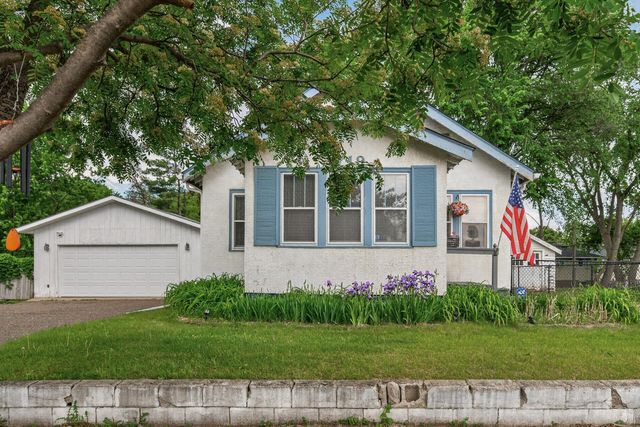 2719 16th Avenue E, North Saint Paul, MN 55109