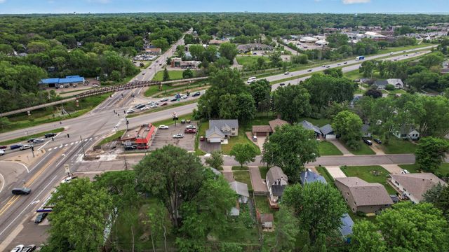 2719 16th Avenue E, North Saint Paul, MN 55109