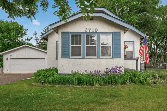 2719 16th Avenue E, North Saint Paul, MN 55109