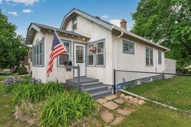 2719 16th Avenue E, North Saint Paul, MN 55109