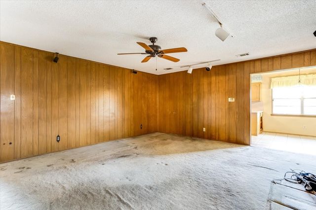 1706 Stagecoach Drive, Pantego, TX 76013