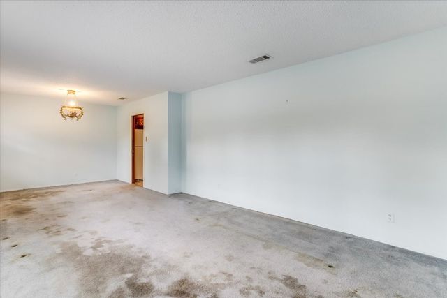 1706 Stagecoach Drive, Pantego, TX 76013