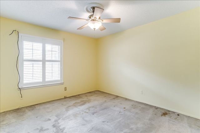 1706 Stagecoach Drive, Pantego, TX 76013