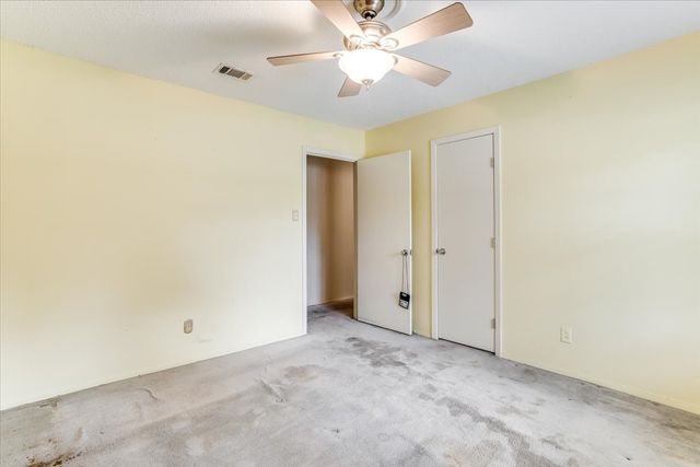 1706 Stagecoach Drive, Pantego, TX 76013