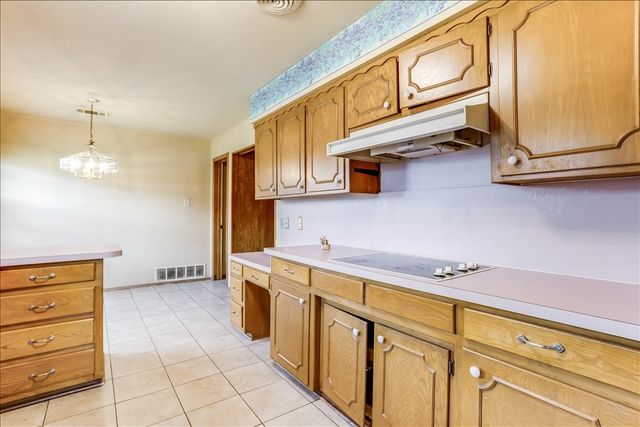 1706 Stagecoach Drive, Pantego, TX 76013