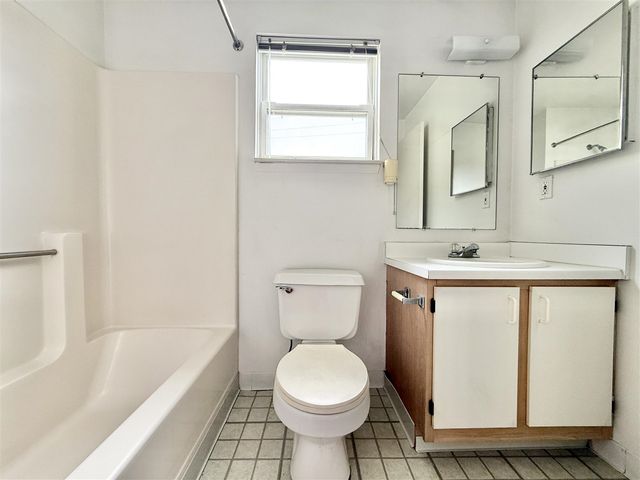 2203 S Huron Parkway 4, Ann Arbor, MI 48104