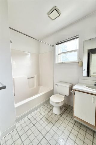 2203 S Huron Parkway 4, Ann Arbor, MI 48104