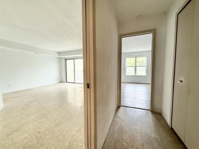 2203 S Huron Parkway 4, Ann Arbor, MI 48104