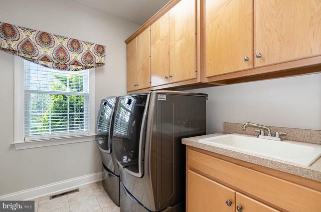 1273 SKYVIEW COURT, Mechanicsburg, PA 17050
