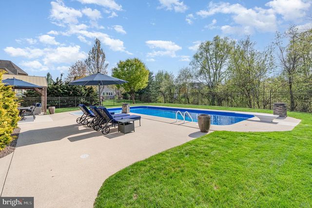 1273 SKYVIEW COURT, Mechanicsburg, PA 17050
