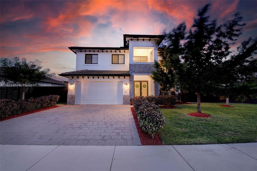 9220 SW 170th St, Palmetto Bay, FL 33157
