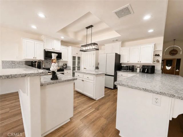14576 Mast Lane, Helendale, CA 92342